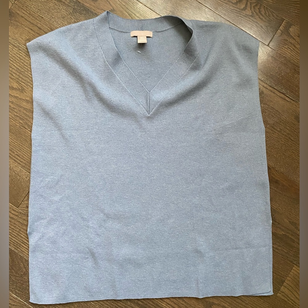 H&M Gray V-Neck Sweater